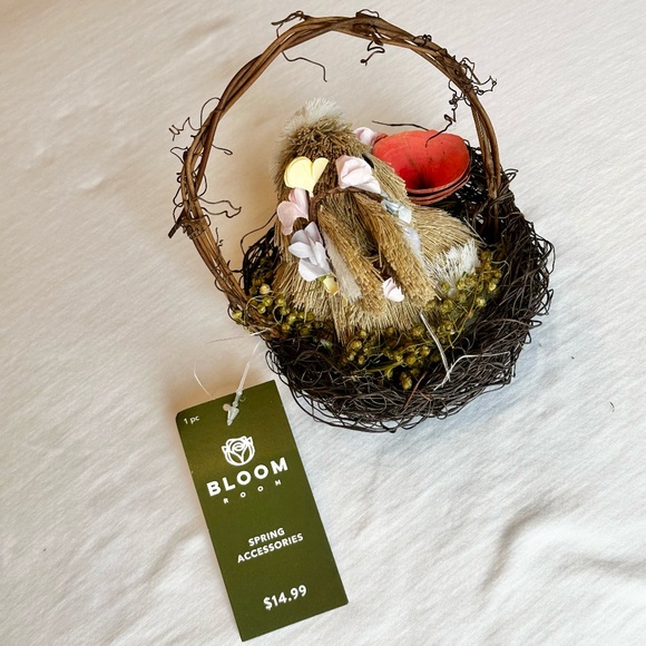 NWT Adorable Bunny - Rabbit in a Basket Spring Easter Decor - Picture 6 of 8